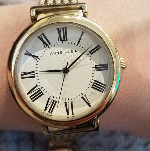 Watch - Picture 3 of 5